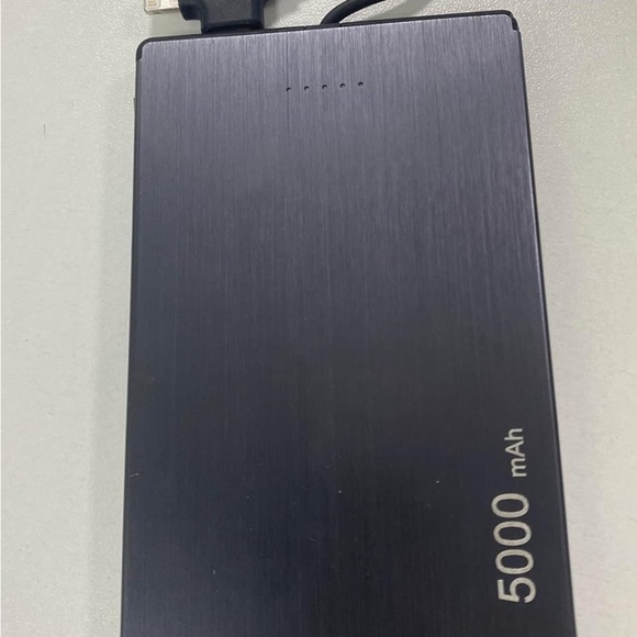 5000 mAh Black Power Bank (071) - Picture 2 of 3